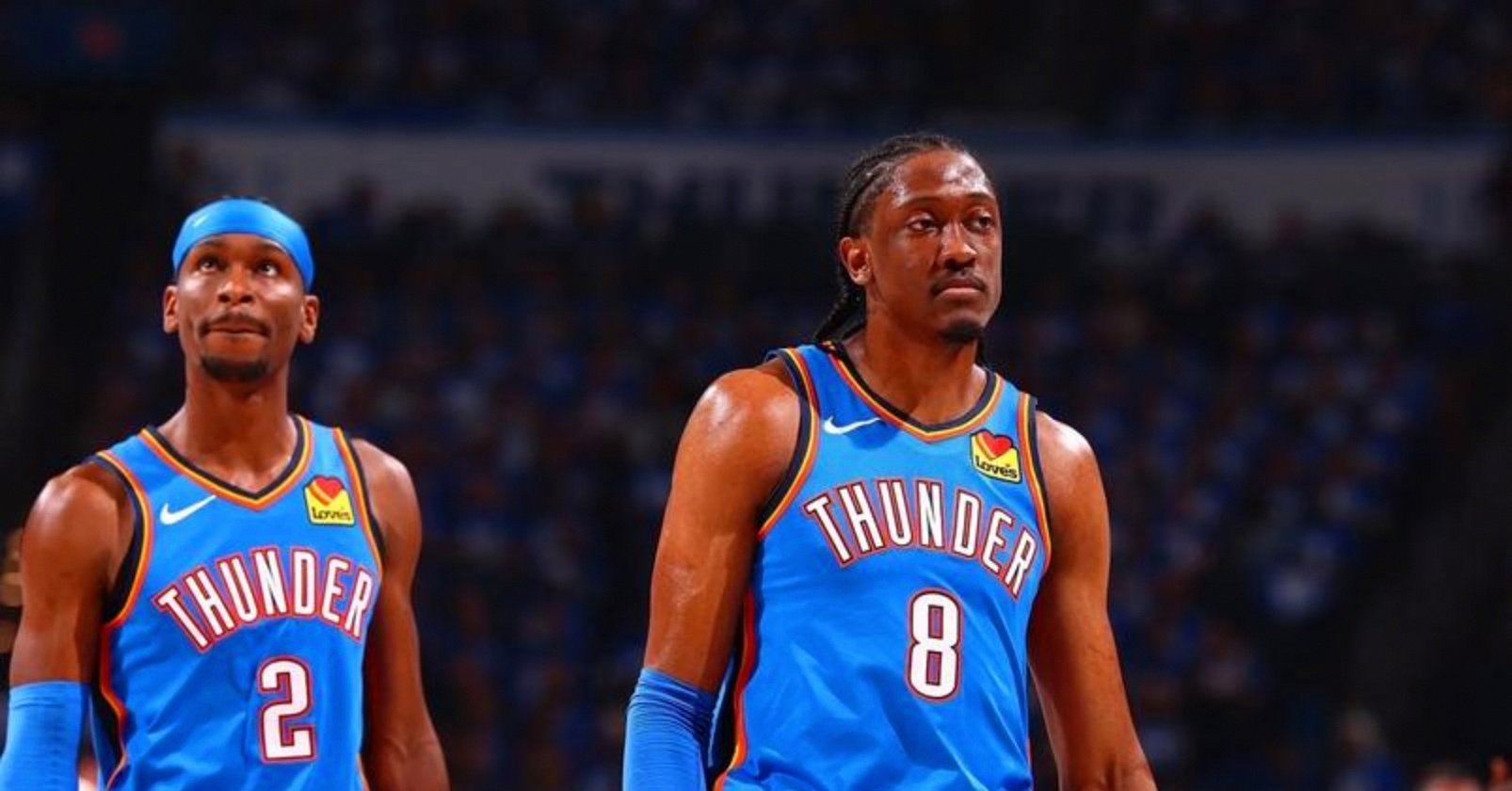 关于今晨犹他爵士调整名单以备NBA季后赛，回应争议环节打磨，管理层满意，赛程密集仍需轮换的信息